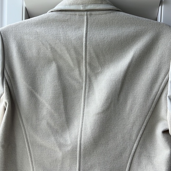 VINCE | Wool Jacket with Leather Sleeves - Picture 8 of 8